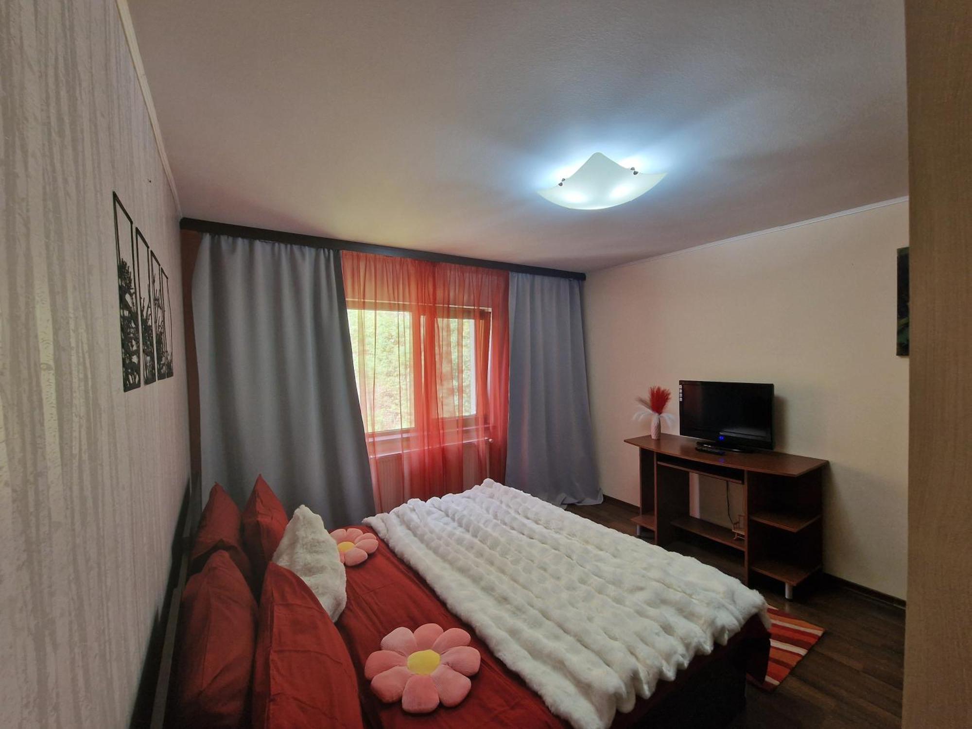 Apartament Red & Yellow Slanic Moldova Exterior photo