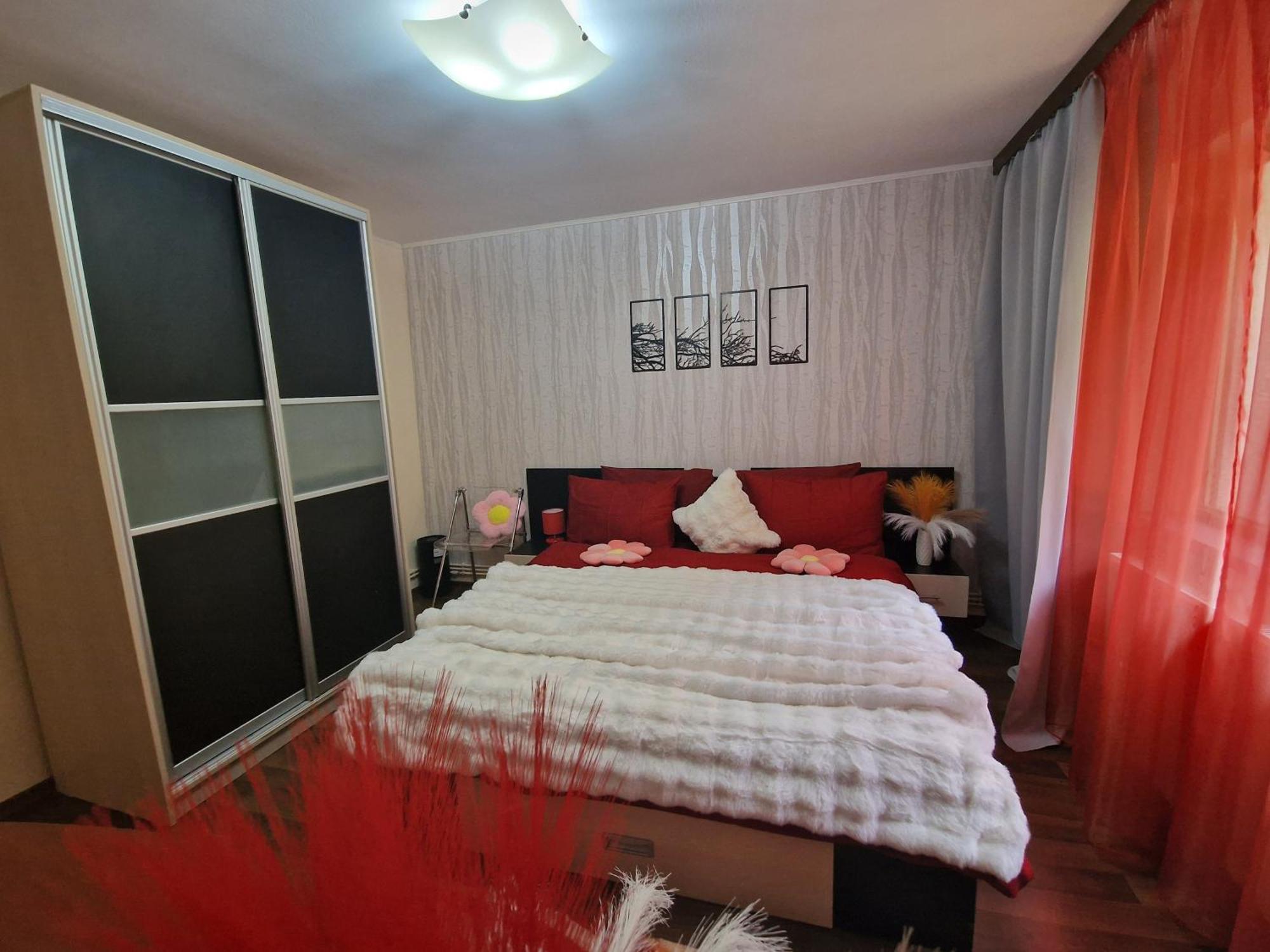 Apartament Red & Yellow Slanic Moldova Exterior photo