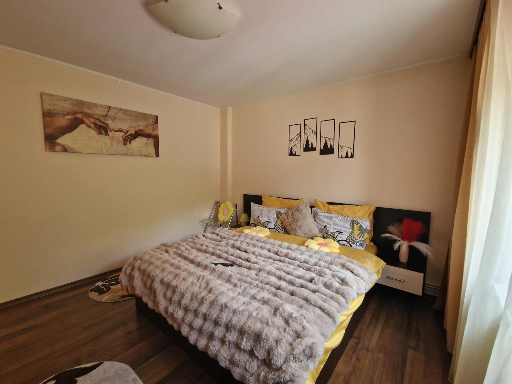 Apartament Red & Yellow Slanic Moldova Exterior photo