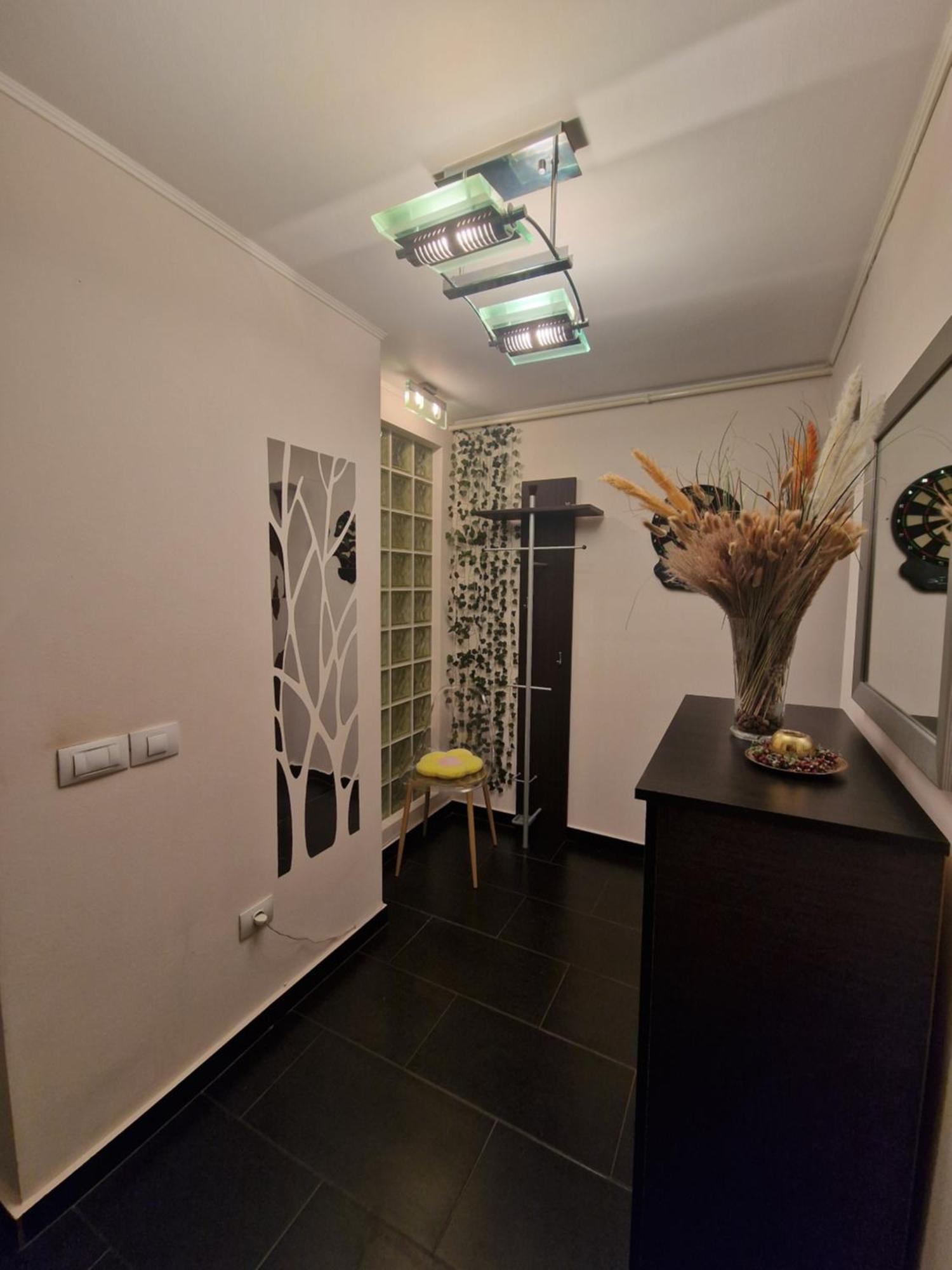 Apartament Red & Yellow Slanic Moldova Exterior photo