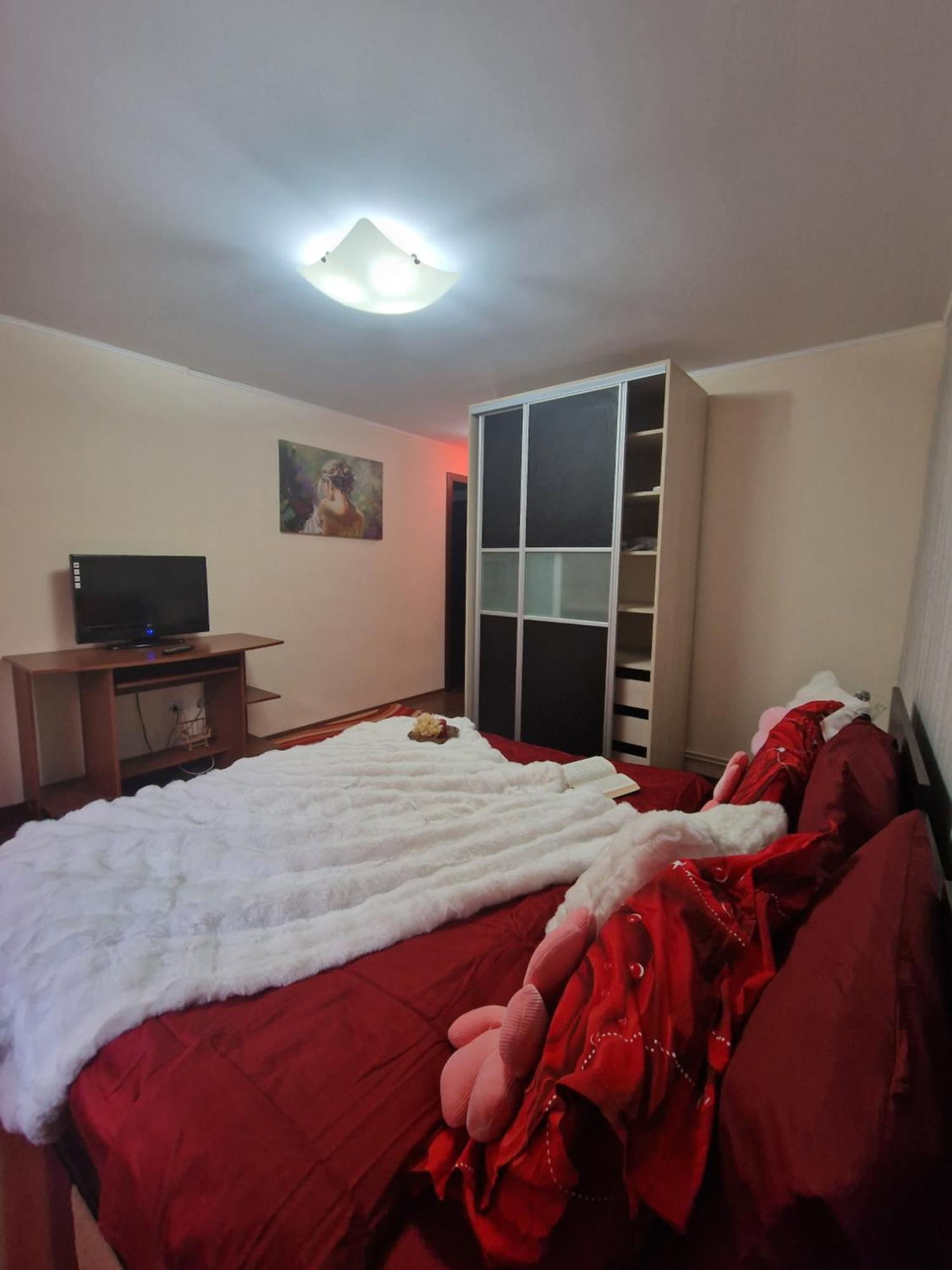 Apartament Red & Yellow Slanic Moldova Exterior photo