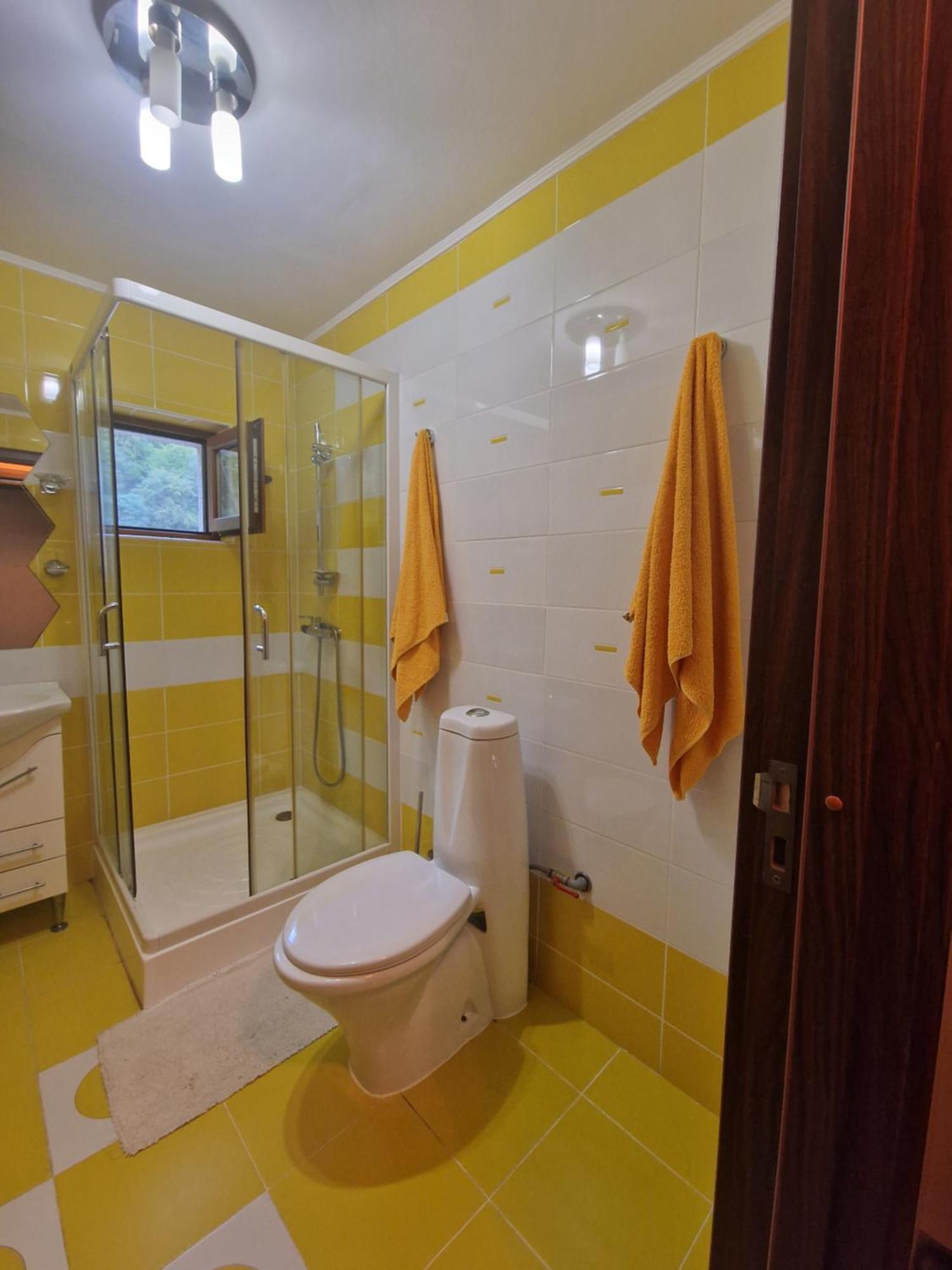Apartament Red & Yellow Slanic Moldova Exterior photo